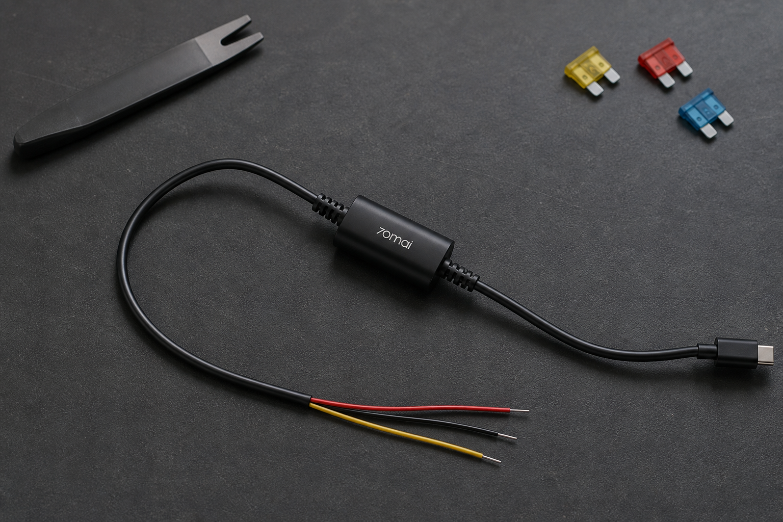 کیت برق 70mai UP03 با ماژول مشکی، کابل USB-C و سه سیم ورودی قرمز زرد و مشکی