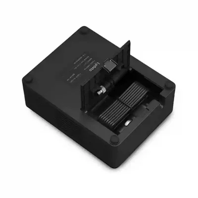 محفظه زیر پمپ باد Lydsto Compressor با شلنگ جمع‌شده و سری اتصال