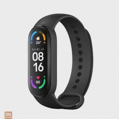 مچ‌بند Xiaomi Mi Band 6 مشکی از نمای سه‌رخ با بند قابل تنظیم