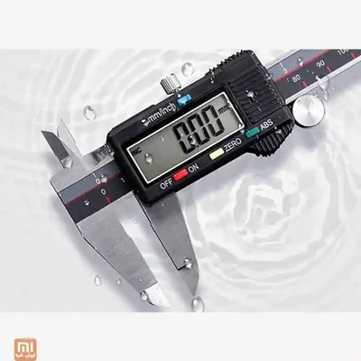 کولیس دیجیتال شیائومی Duka با نمایش 6.00 میلی‌متر میان قطرات آب