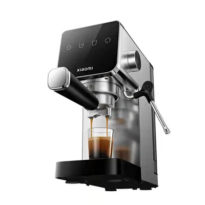 اسپرسو ساز و قهوه ساز شیائومی Semi-automatic Espresso Machine CME003 هنگام عصاره‌گیری دوشاخه