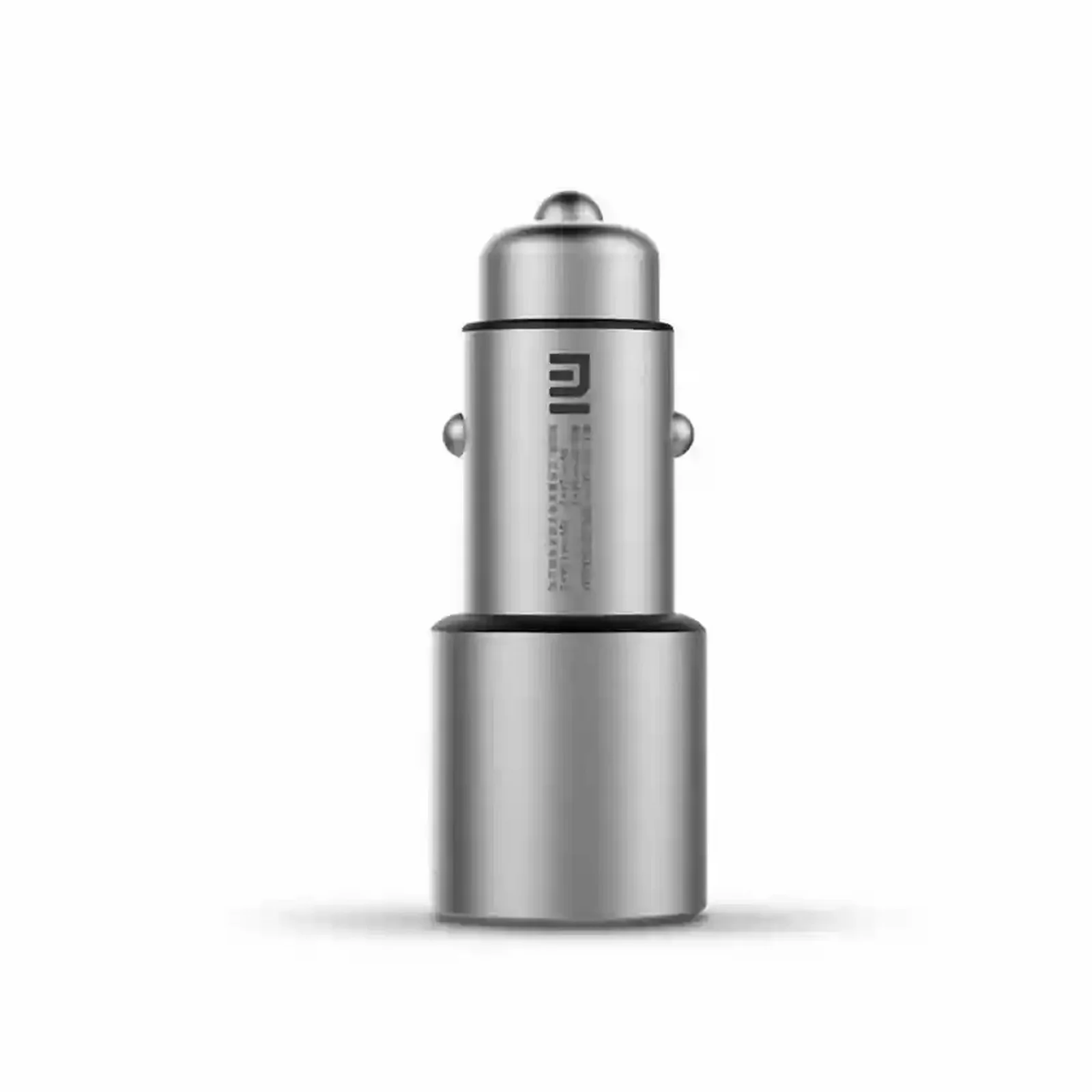 نمای اصلی شارژر خودرو شیائومی CC02CZM QC 3.0 شارژر فندکی ۳۶ وات Xiaomi CC02CZM نقرهای از نمای روبهرو
