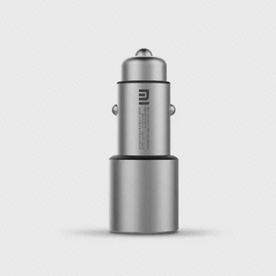 نمای اصلی شارژر خودرو شیائومی CC02CZM QC 3.0 شارژر فندکی ۳۶ وات Xiaomi CC02CZM نقرهای از نمای روبهرو