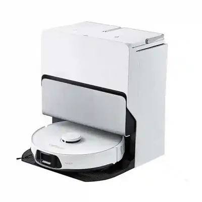 Roborock S8 Max Ultra سفید با داک همهکاره جارو رباتیک سفید Roborock S8 Max Ultra جلوی ایستگاه RockDock