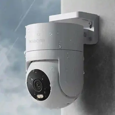 کاربری فضای باز Xiaomi Outdoor Camera CW300 دوربین ضد آب Xiaomi Outdoor Camera CW300 روی دیوار خیس و بارانی