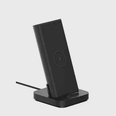 پاوربانک بی‌سیم ۱۰۰۰۰ Xiaomi WPB25ZM روی پایه شارژ رومیزی مشکی