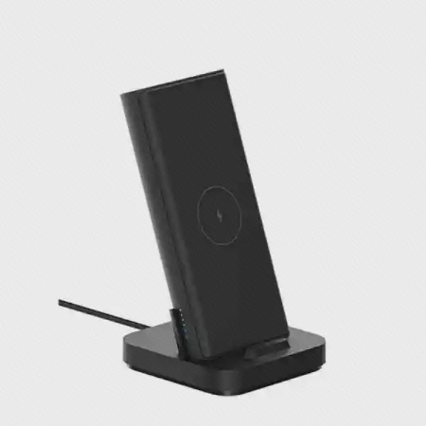 پاوربانک بی‌سیم ۱۰۰۰۰ Xiaomi WPB25ZM روی پایه شارژ رومیزی مشکی