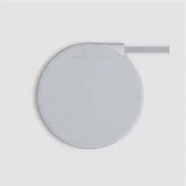پد گرد سفید VH Qi 10W با کابل تخت شارژر بی سیم شیائومی VH Gi Qi 10W سفید از نمای بالا