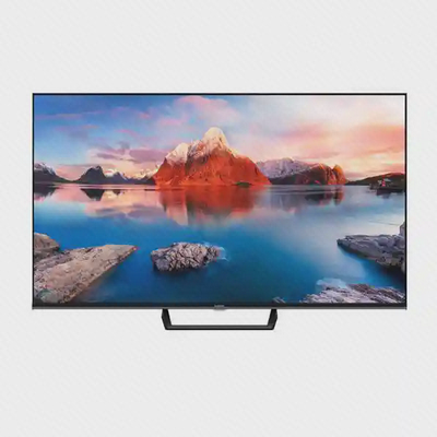 صفحه بزرگ تلویزیون Xiaomi A Pro 65 روی پایه مرکزی تلویزیون هوشمند شیائومی A Pro 65 اینچ با نمای مستقیم