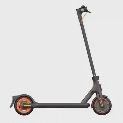اسکوتر Xiaomi 4 Go از نمای جانبی راست روی زمینه سفید