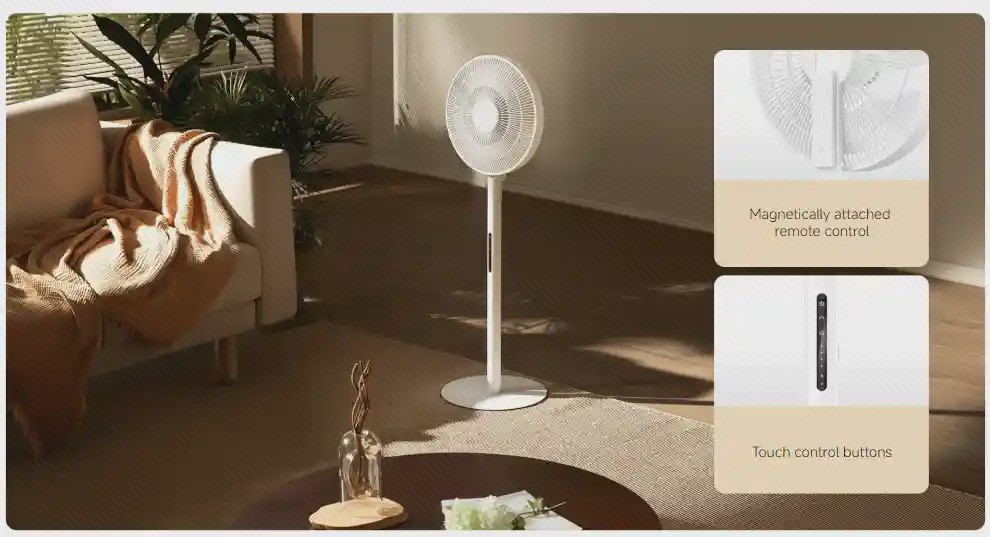 ریموت و کنترل لمسی پنکه Mijia Pro Slim پنکه Mijia Fan Pro Slim کنار مبل با دو قاب ریموت مغناطیسی و دکمههای لمسی