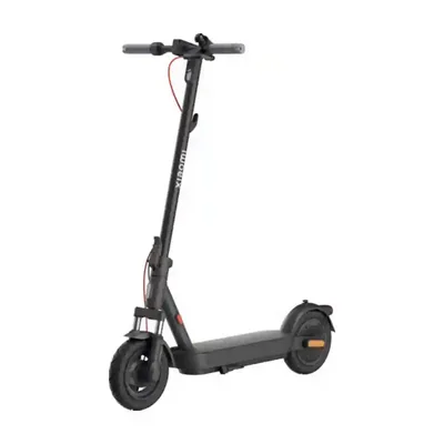 نمای سه رخ اسکوتر برقی مشکی شیائومی Electric Scooter 5 با تعلیق دوگانه جلو