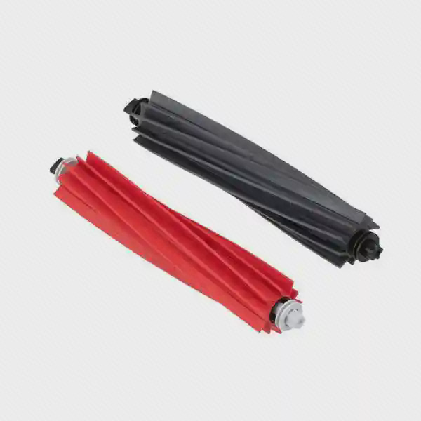 نمای اصلی جفت برس Roborock S8 Plus قرمز و مشکی دو برس غلتکی قرمز و مشکی جارو رباتیک Roborock S8 Plus با تیغههای مارپیچ روی زمینه سفید