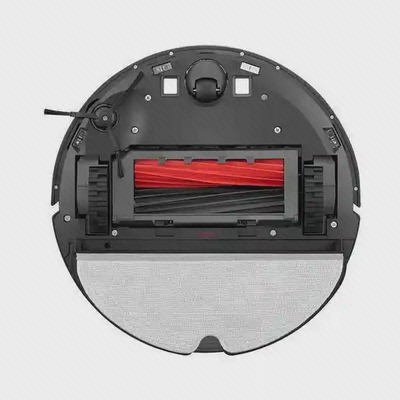 جارو رباتیک شیائومی مدل Roborock Q8 Max در نمای کامل زیر دستگاه جارو رباتیک شیائومی مدل Roborock Q8 Max از زیر با رولهای قرمز و مشکی، برس کناری، چرخها و پد سفید