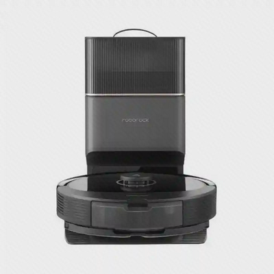 جارو رباتیک شیائومی مدل Roborock Q8 Max Plus در نمای اصلی همراه داک نمای اصلی جارو رباتیک شیائومی مدل Roborock Q8 Max Plus مشکی جلوی ایستگاه تخلیه بلند
