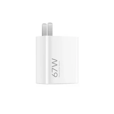 نمای روبهرو آداپتور اورجینال Xiaomi 67W MDY-15-EQ آداپتور سفید ۶۷ وات شیائومی MDY-15-EQ با دوشاخه تخت
