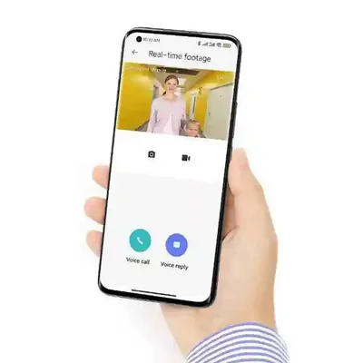 مشاهده زنده مراجعهکننده با Xiaomi Doorbell 3 نمای تماس زنگ در شیائومی Doorbell 3 روی گوشی موبایل