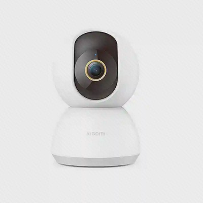 دوربین سفید Xiaomi Smart Camera C300 با حلقه طلایی لنز دوربین نظارتی هوشمند شیائومی C300 XMC01 نمای روبهرو