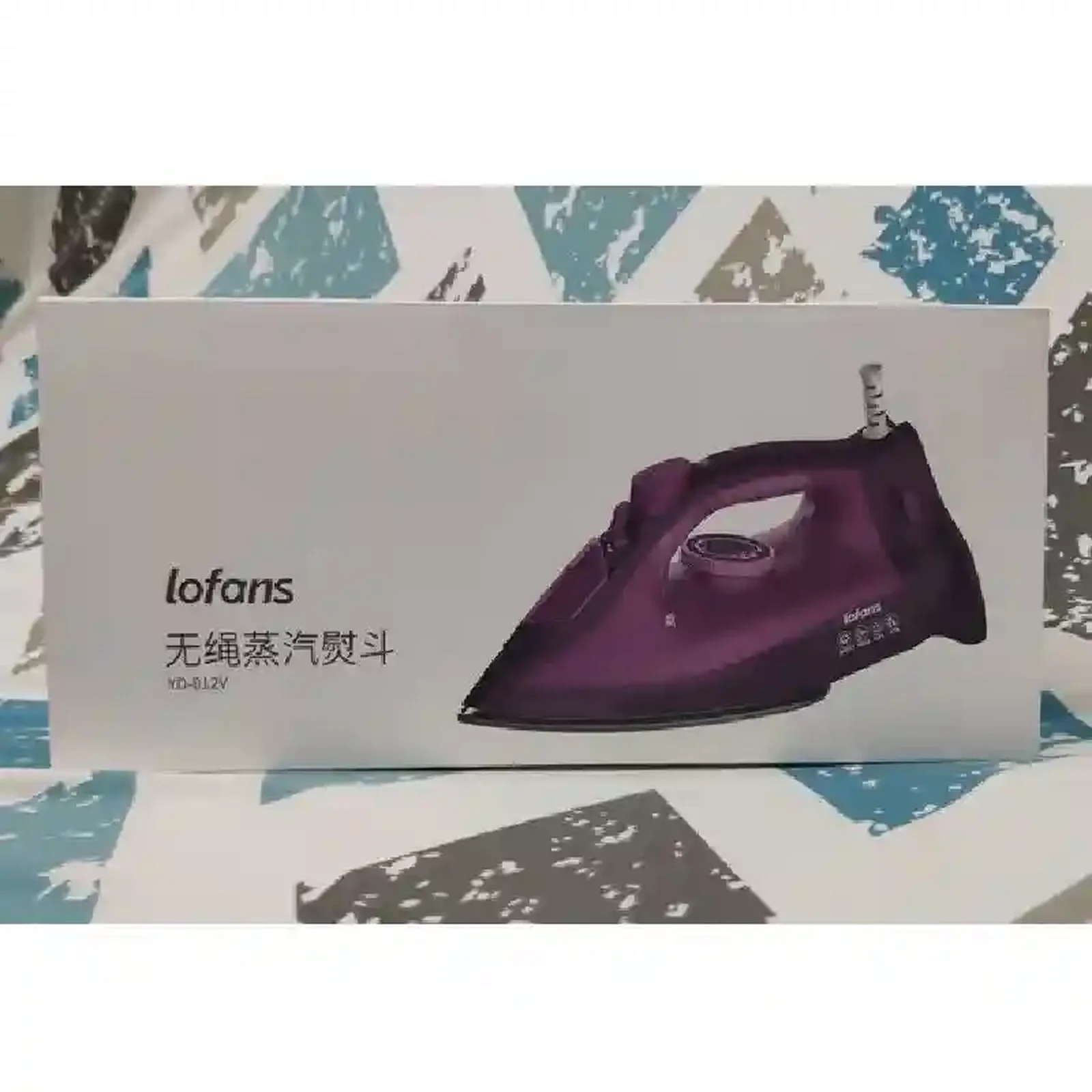 بستهبندی اتو بخار LOFANS YD-012V جعبه اتو بخار بیسیم شیائومی LOFANS YD-012V با تصویر محصول
