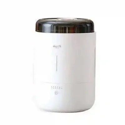 بخور گرم Deerma DEM-RZ100 از نمای روبهرو دستگاه بخور گرم سفید شیائومی Deerma DEM-RZ100 با درپوش مشکی