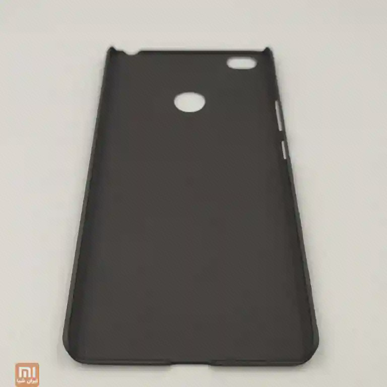 سطح داخلی قاب نیلکین Mi Max 2 نمای داخل قاب نیلکین Mi Max 2 و برش دکمههای جانبی