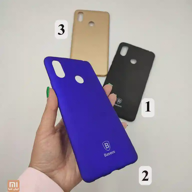 قاب ژله ای آبی Baseus برای Mi Max 3 در دست کاربر