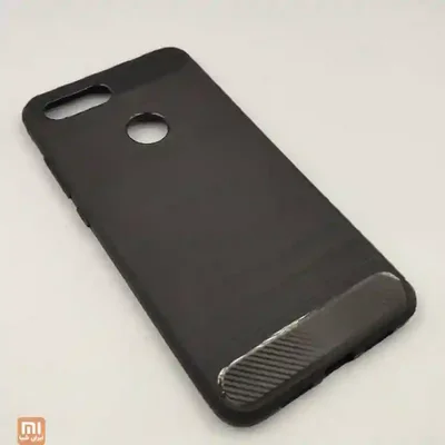نمای سه‌رخ قاب پلاستیکی Mi 8 Lite و نوار بافت‌دار پایین
