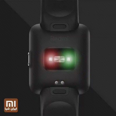 پشت Redmi Watch 2 Lite مشکی با حسگر اپتیکی روشن و پین‌های شارژ