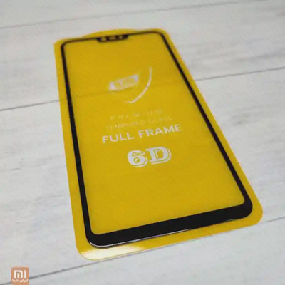 نمای زاویه‌دار گلس شیائومی Mi 8 Lite با لبه پایینی مشکی