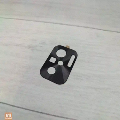 نمای مورب محافظ دوربین Redmi Note 10S با بافت حلقوی