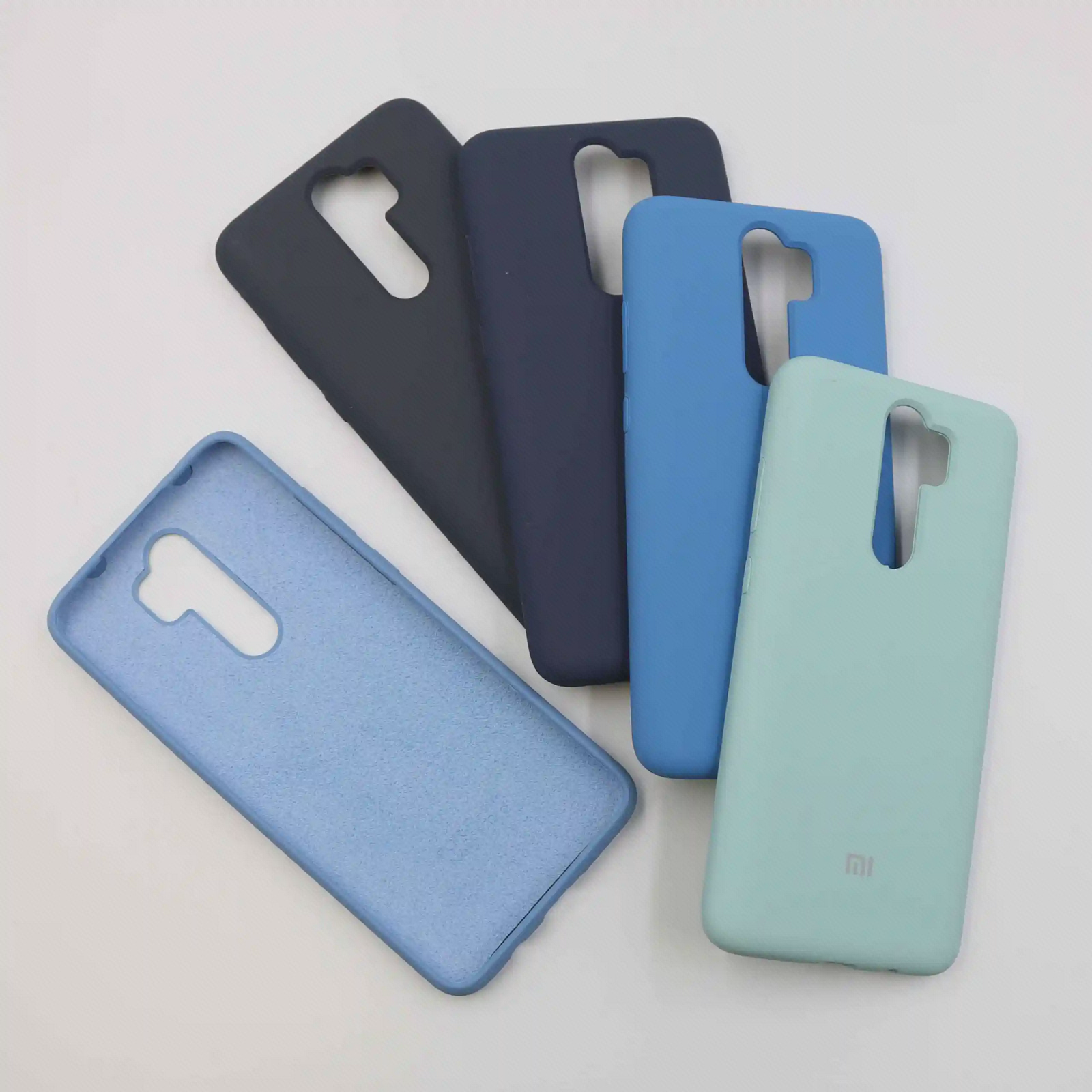 رنگبندی کاور Redmi Note 8 Pro چند کاور Redmi Note 8 Pro در رنگهای تیره، آبی و سبز روشن
