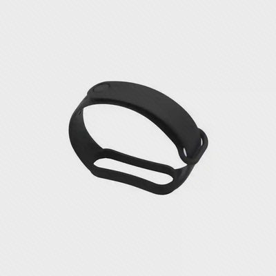 بند مشکی Xiaomi Mi Band 7 بند مشکی Mi Band 7 با محفظه خالی کپسول و اتصال بسته