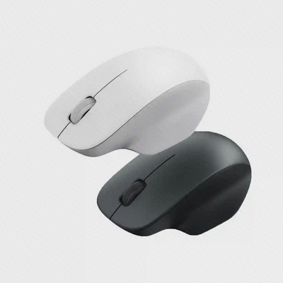 ماوس‌های سفید و مشکی Xiaomi Comfort Edition روی زمینه روشن