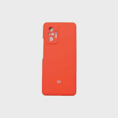 کاور قرمز Redmi Note 10 Pro با برش‌های دوربین در گوشه بالا