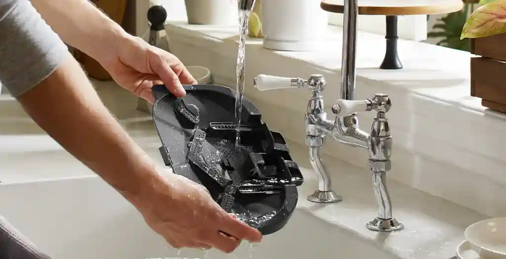 جارو رباتیک روبوراک مدل Roborock Qrevo Plus - پایه ایستگاه قابل جداسازی: با تجمع گل و آلودگی خداحافظی کنید .