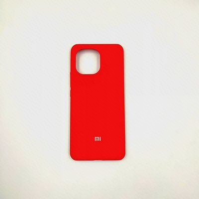 قاب قرمز شیائومی می ۱۱ کاور قرمز Xiaomi Mi 11 با برش مربعی دوربین در نمای پشت