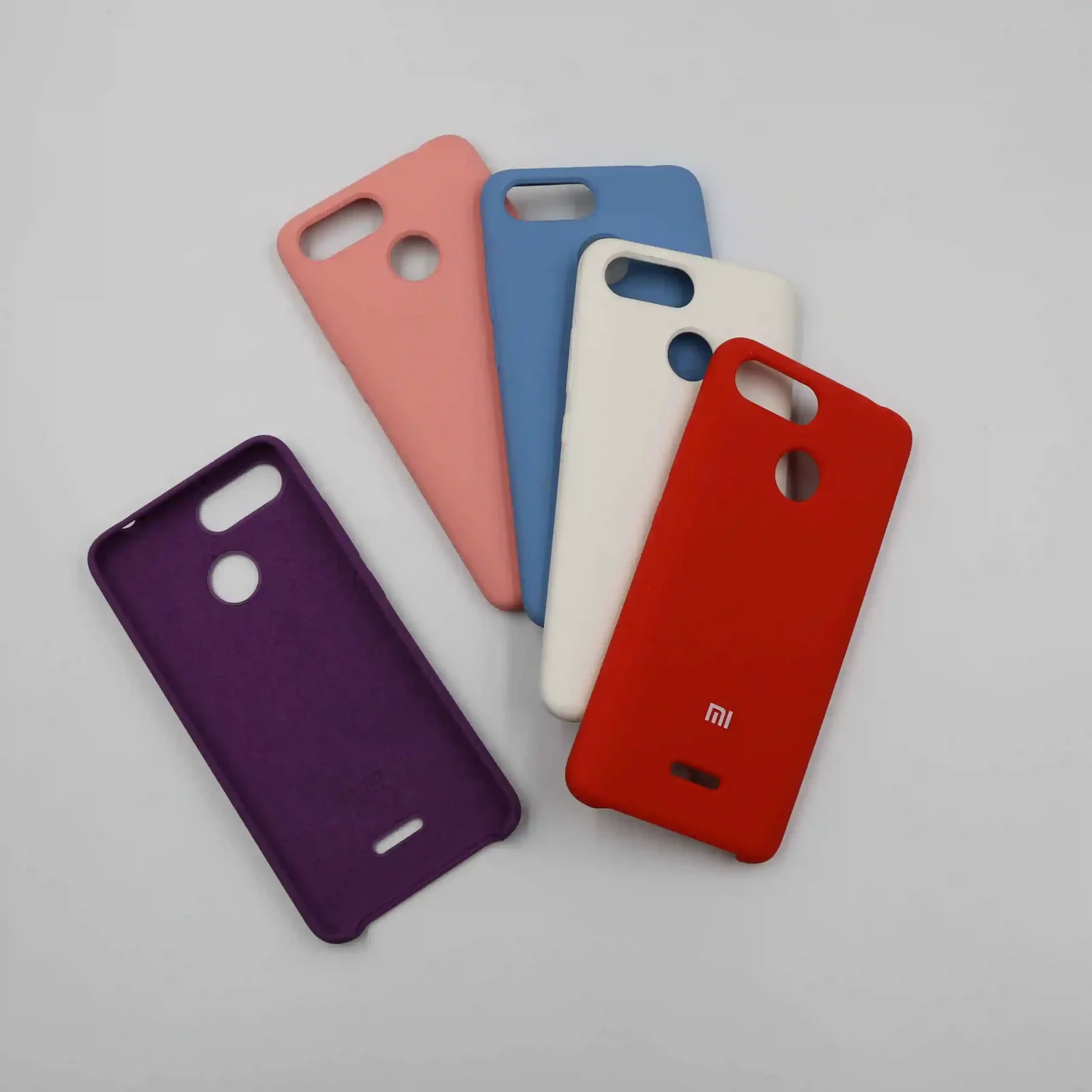 کاور سیلیکونی اورجینال شیائومی مدل Redmi 6 - تصویر 1 کاور سیلیکونی اورجینال شیائومی مدل Redmi 6 - تصویر 1