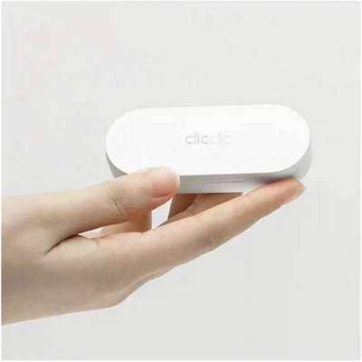 اندازهٔ کیف نگهداری Clicclic در دست کیف بستهٔ سفید ست Clicclic در دست برای نمایش اندازه
