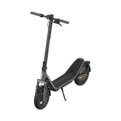 اسکوتر برقی مشکی شیائومی Xiaomi Electric Scooter 6 در نمای کامل