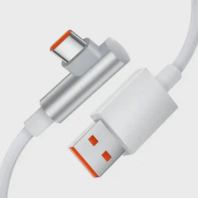 سر USB-A و سوکت زاویه‌دار USB-C کابل سفید شیائومی با بخش فلزی