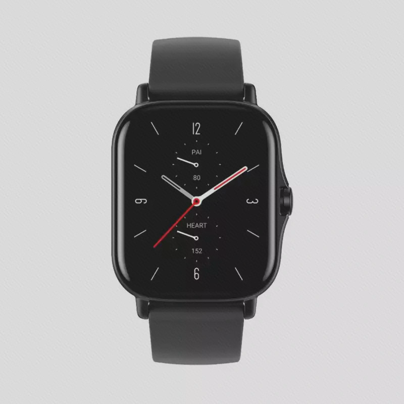 نمای روبه‌روی Amazfit GTS 2e مشکی با صفحهٔ مستطیلی و یک دکمه در سمت راست