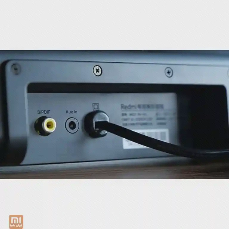 پنل پشت Redmi Soundbar با ورودی گرد S/PDIF، ورودی Aux In و کابل برق