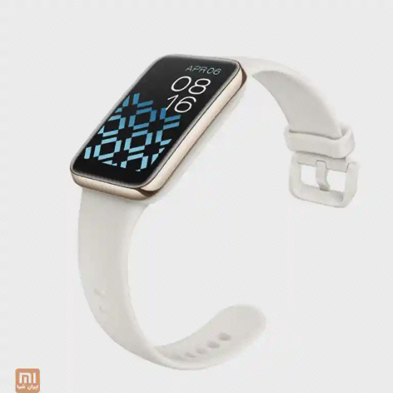 مچ‌بند Smart Band 7 Pro با بند روشن و قاب طلایی از زاویه مایل